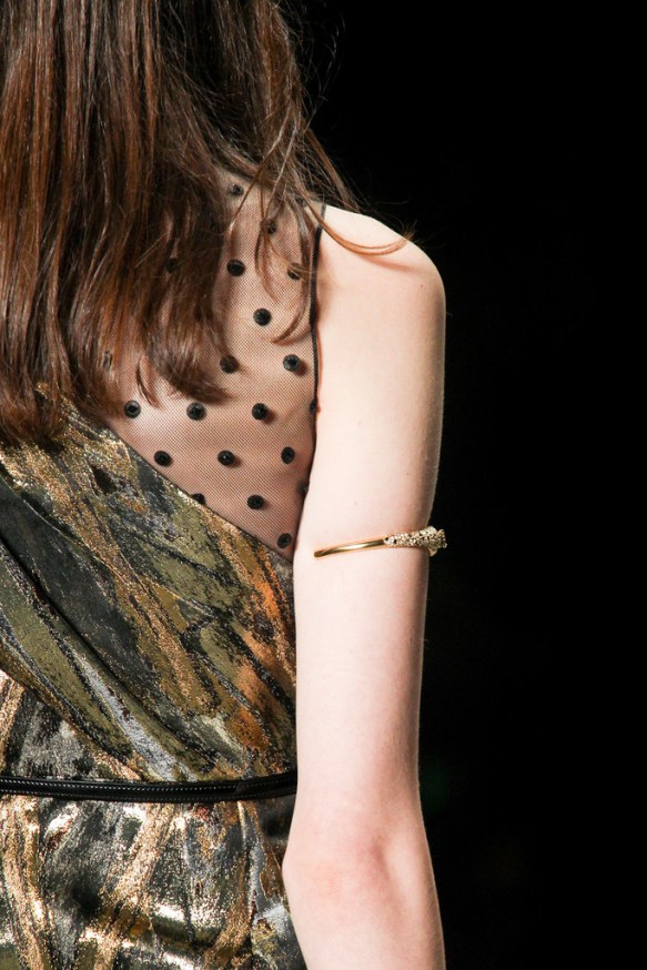 yves_saint_laurent_detalles_212251891_683x