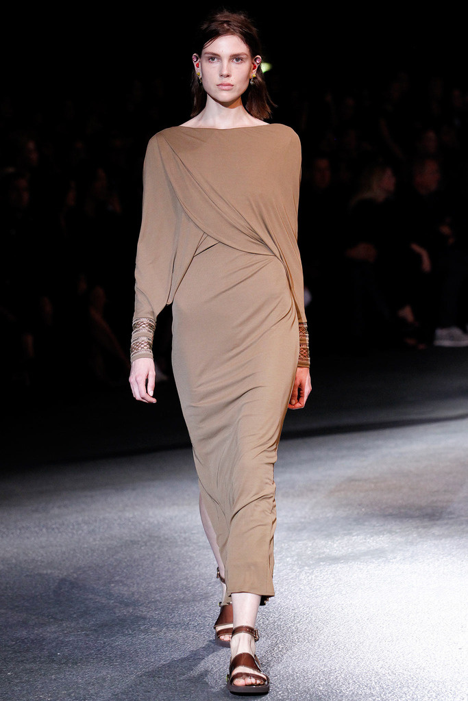 givenchy_pasarela_354653756_683x