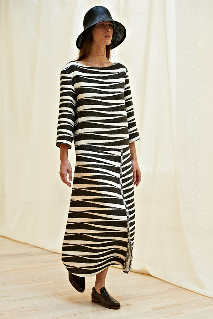 the_row_pasarela_600171271_683x